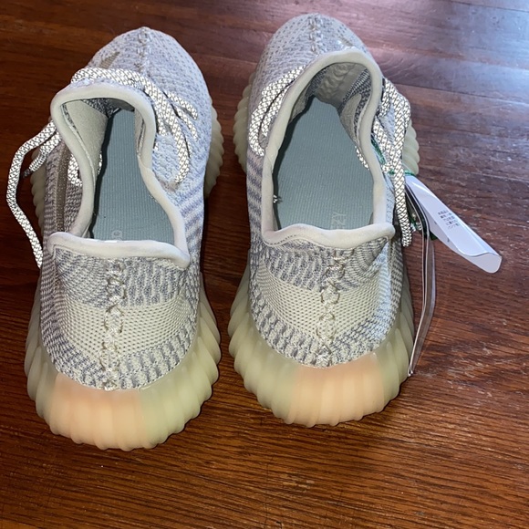 Yeezy - Picture 4 of 5